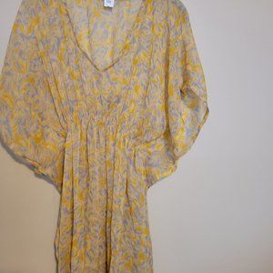 ONE SIZE FITS ALL SWIM COVERUP